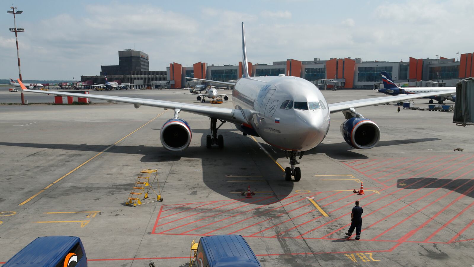 cheats/2013/06/25/putin-snowden-s-at-moscow-airport/130624-snowden-cuba-cheat_vx6los