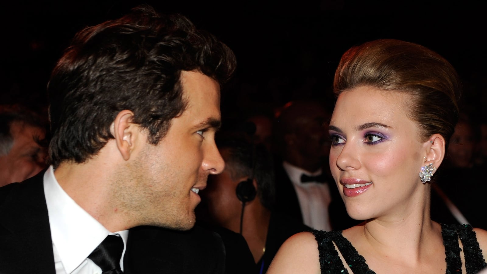 Ryan Reynolds and Scarlett Johansson