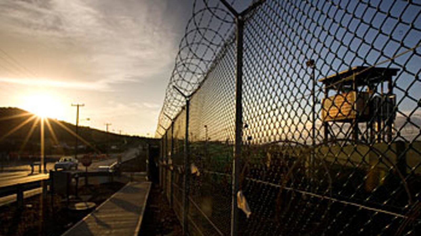 cheats/2009/12/23/gitmo-to-stay-open-for-another-year/mckelvey-guantanamo_24185_ze2cwd
