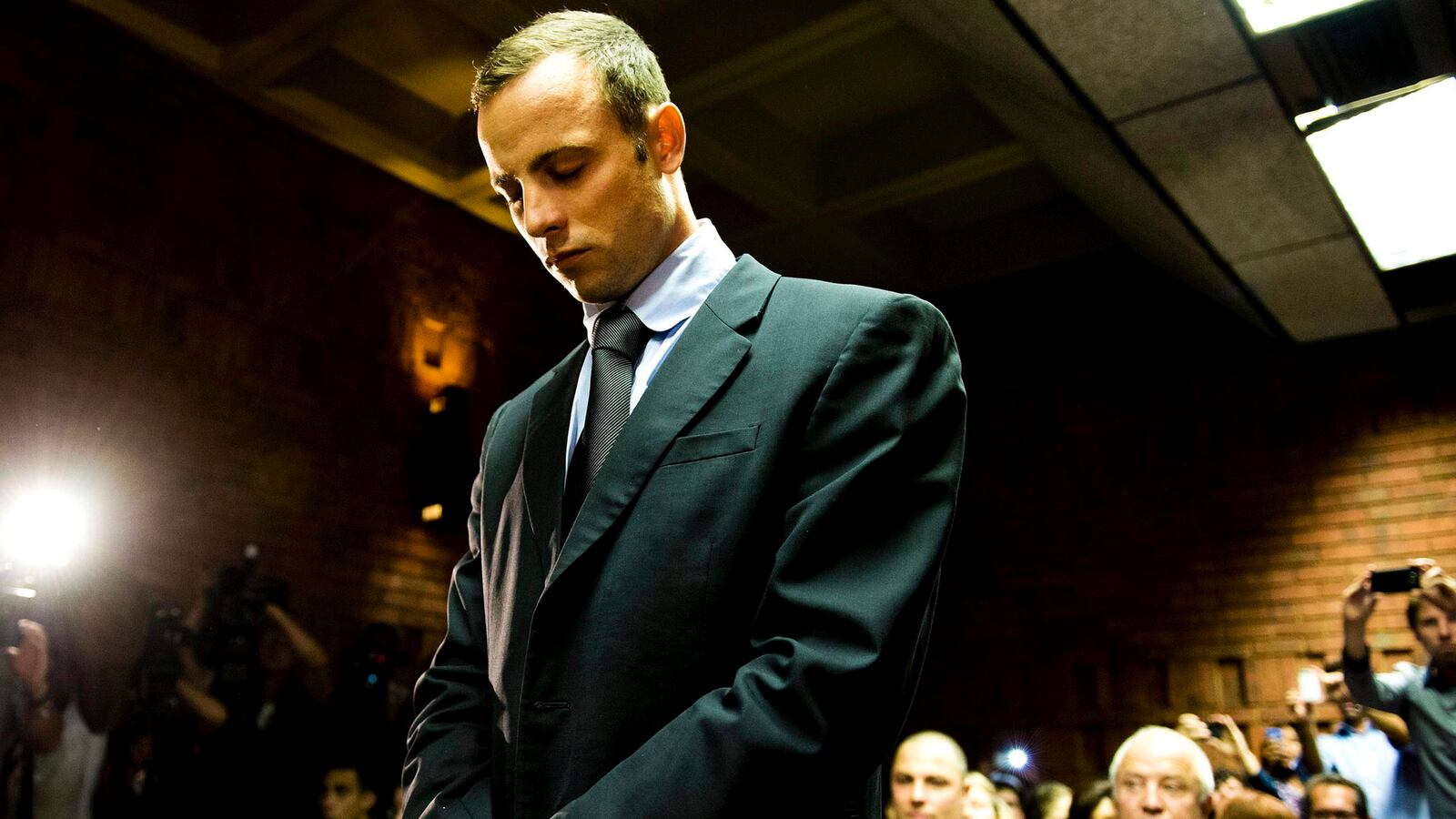 cheats/2013/02/23/pistorius-wants-to-contact-girlfriend-s-family/130223-pistorius-contact-steenkamp-cheat_qvyocv