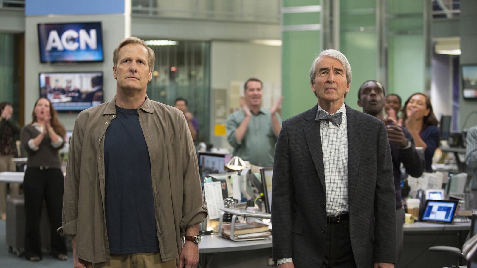 articles/2015/10/01/media-is-still-for-men-by-men/150930-haglage-women-newsroom-tease_o4bgai