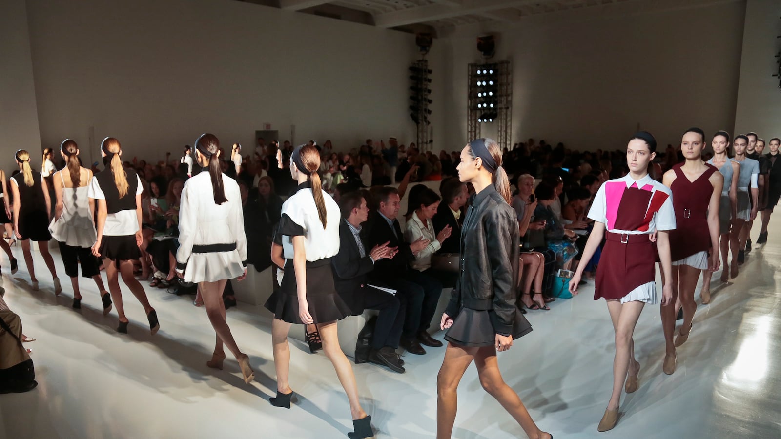 articles/2013/09/08/at-victoria-beckham-boy-meets-girl/130908-fashion-Victoria-Beckham-embed_c4w084