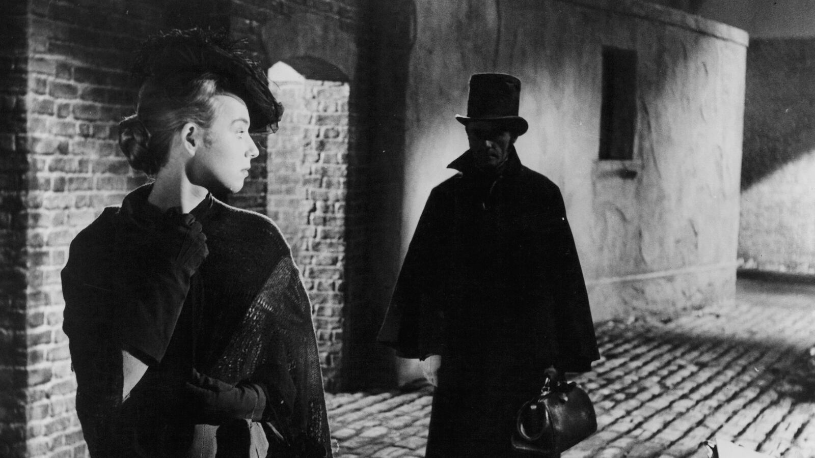 articles/2014/09/29/jack-the-ripper-is-still-at-large/140928-Moraff-jack-the-ripper-tease_pjcmfw