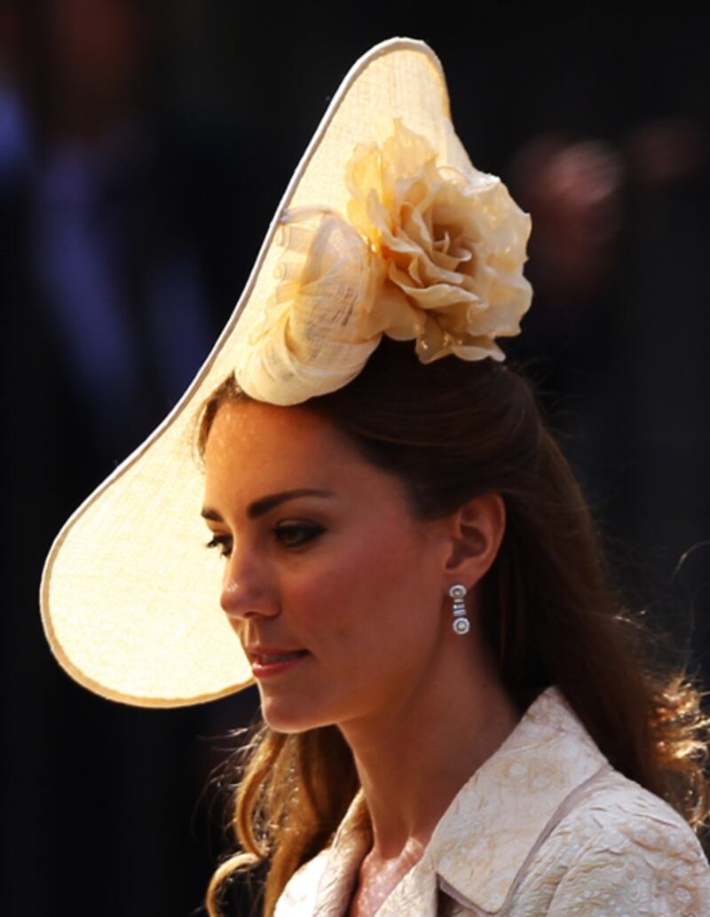 galleries/2012/01/31/head-for-fashion-kate-middleton-is-hat-person-of-the-year-photos/kate-middleton-hats-zara-phillips_zdqvie