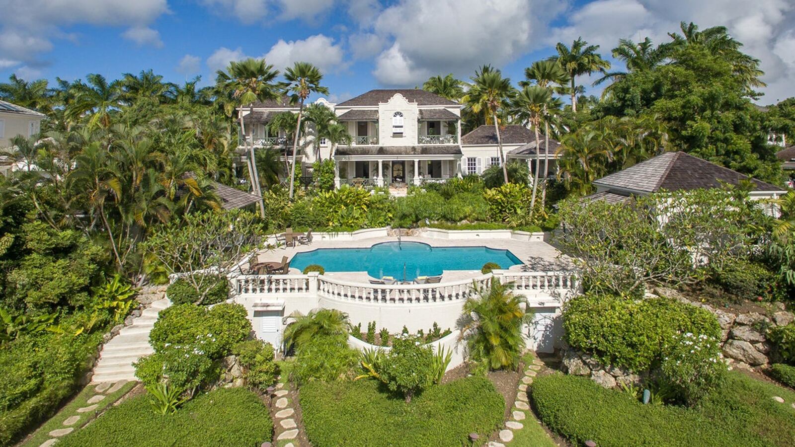 220602-omg-bajan-heights-01_omhbi5