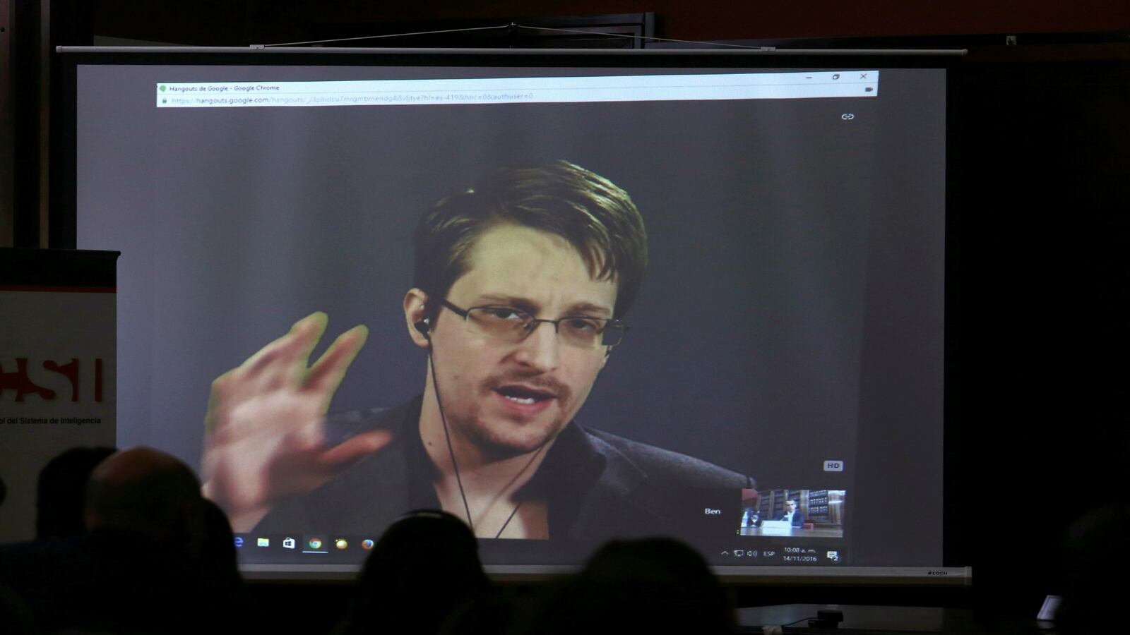 cheats/2016/11/15/snowden-warns-of-more-domestic-spying-under-trump/161114-snowden-trump-spying-cheat_cimcfk