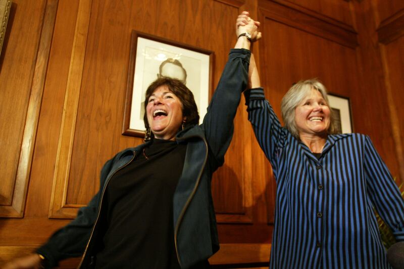 galleries/2012/12/06/first-same-sex-marriage-licenses-love-stories-from-washington-new-york-and-more-photos/first-same-sex-mass_idf3kw