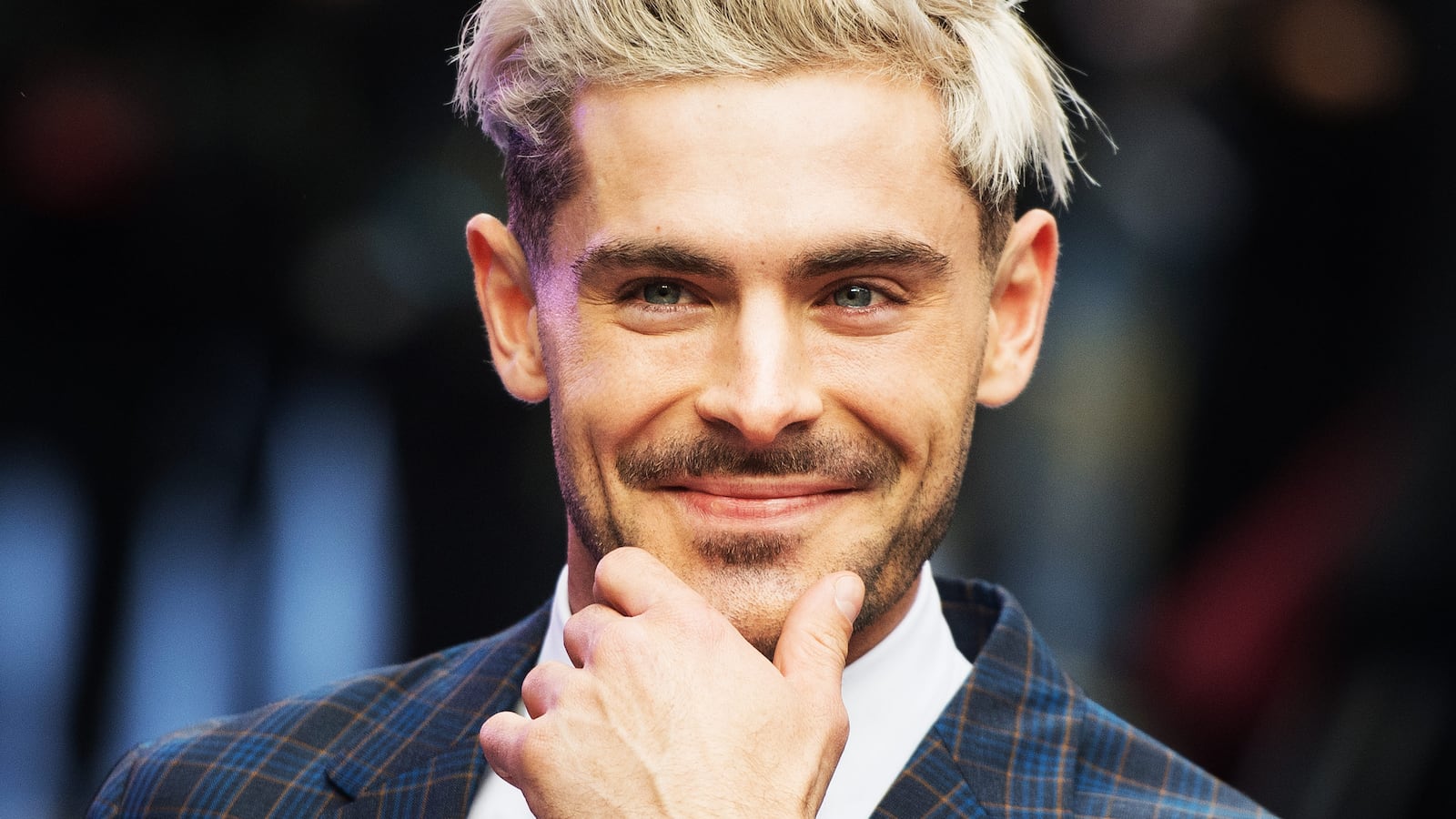 210427-zac-efron-tease_vnhzb5