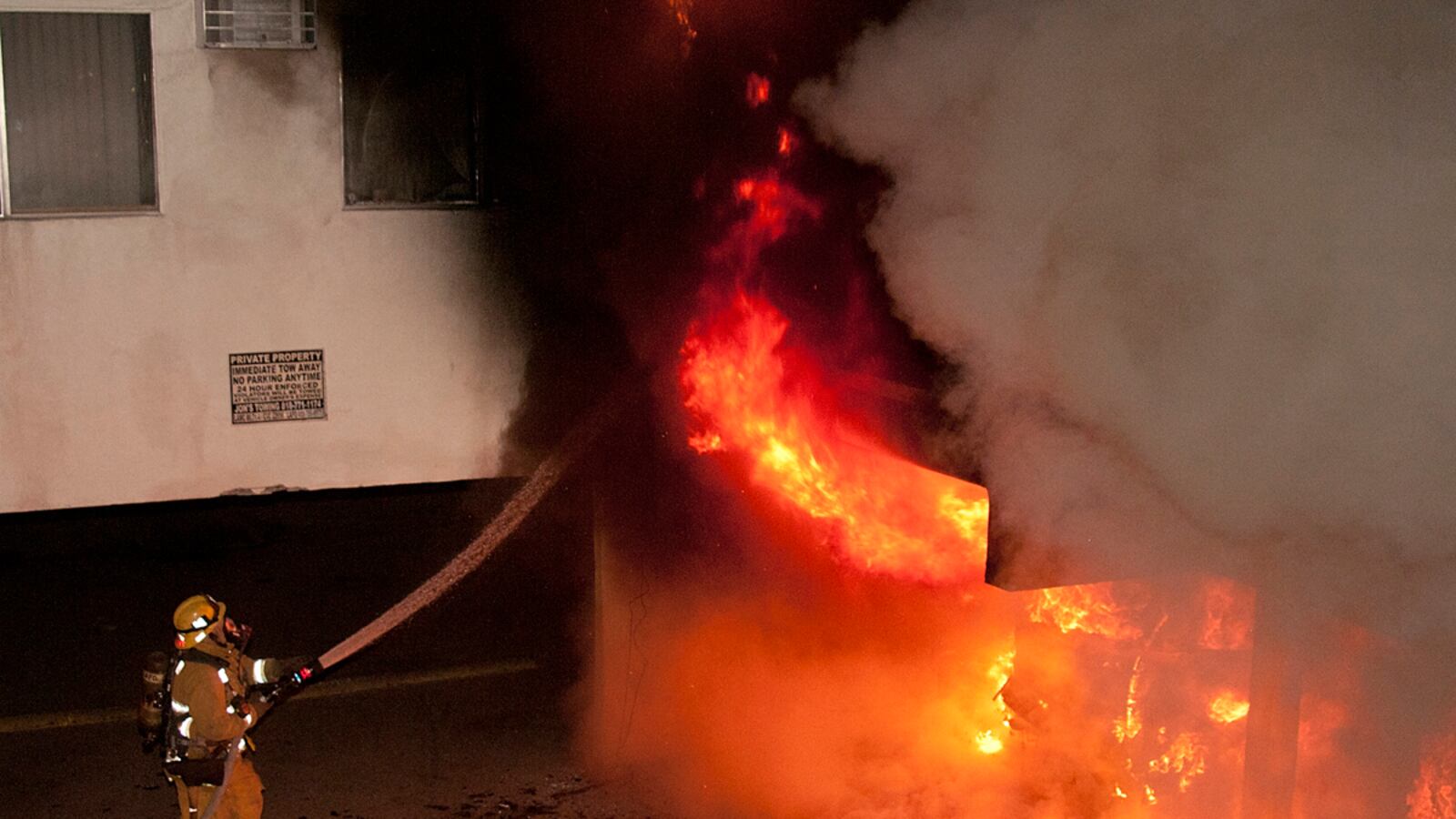 articles/2012/01/02/what-s-driving-l-a-serial-arsonist-to-set-fires/los-angeles-arsons-pelisek_xhps6s