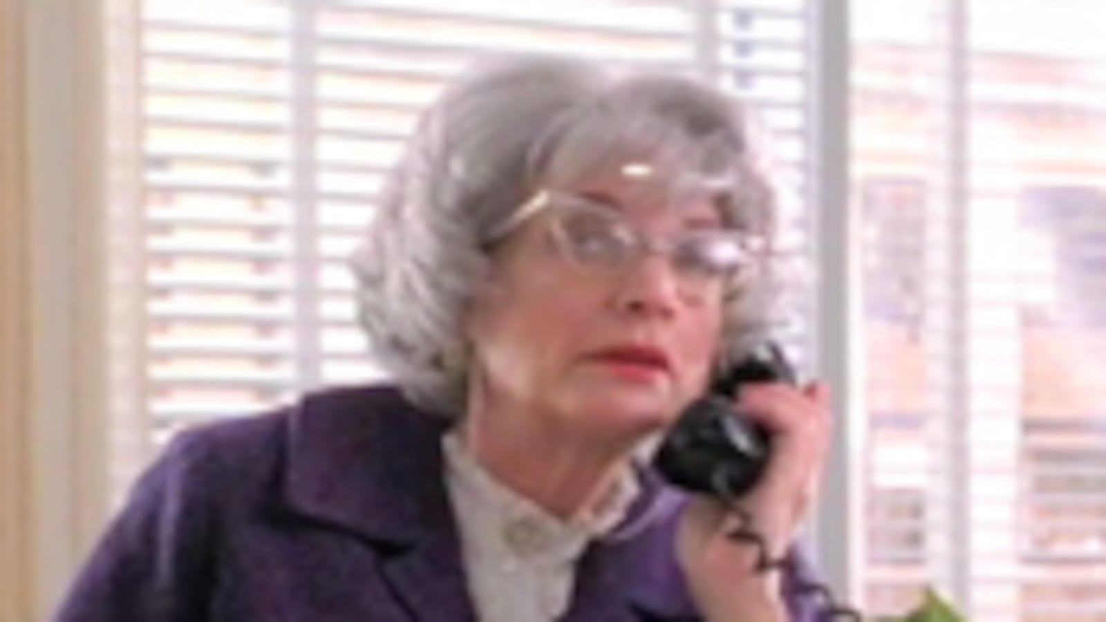 articles/2010/09/20/mad-mens-miss-blankenship-a-eulogy-for-don-drapers-secretary/video-mad-men-blankenship_128201_cadazc