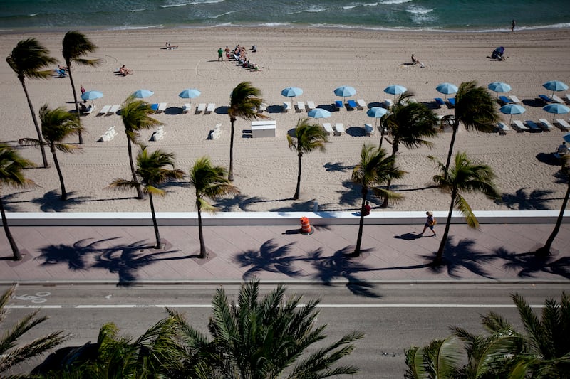galleries/2014/07/04/most-popular-us-beaches-from-ocean-city-to-honolulu-photos/2014-most-popular-beaches-20_flx1ys