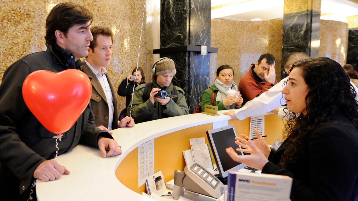 cheats/2011/06/25/ny-prepares-for-wedding-surge/gay-marriage-new-york-prepare-cheat_hwt3gk