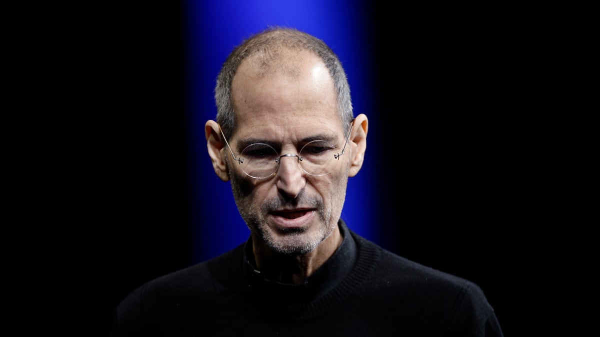cheats/2011/10/21/steve-jobs-delayed-cancer-treatment/steve-jobs-the-creator-0f-the-apple-iphone-and-pixar10_v66ccr