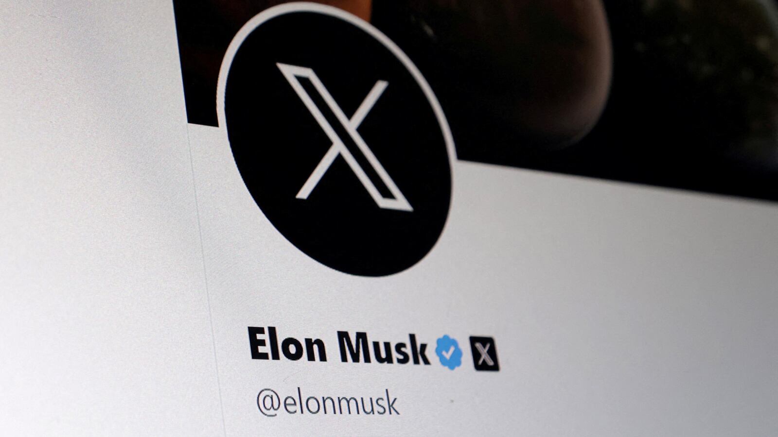 Illustration of Elon Musk’s account on Twitter.