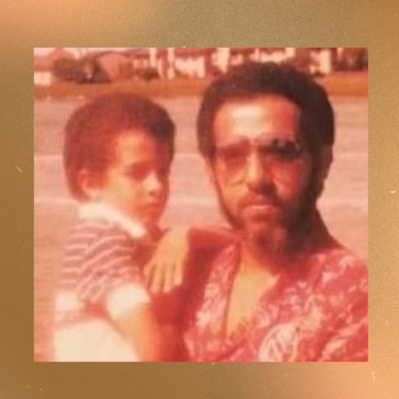 100122-daumont-black-embed2_fbhyd0