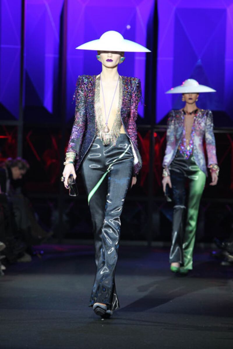 galleries/2011/01/27/paris-couture/paris-couture---armani-prive_oahra7