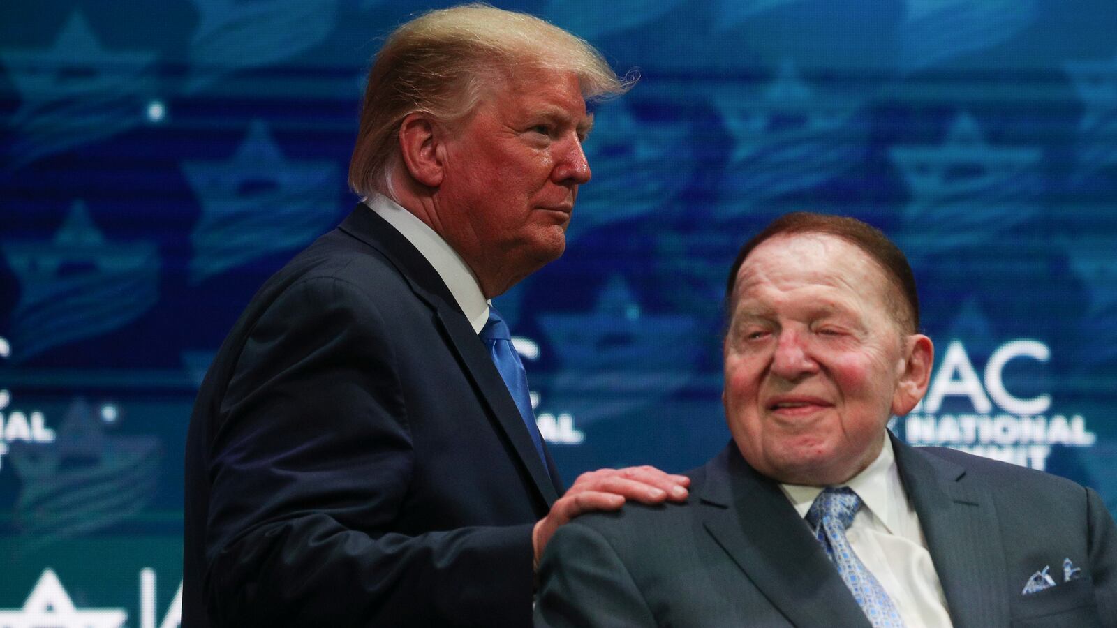 2019-12-08T053644Z_944484754_RC2TQD9O3ZL2_RTRMADP_3_USA-TRUMP_ueptuv