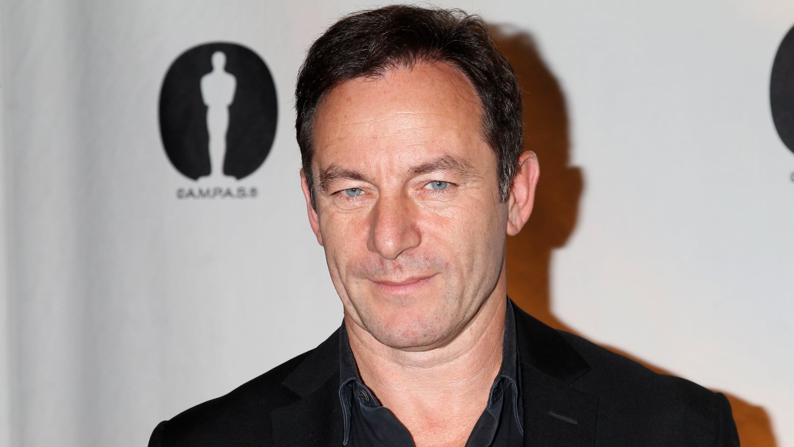 Actor Jason Isaacs poses during ceremonies for the Academy of Motion Picture Arts & Sciences Nicholl Fellowships in Screenwriting awards in Beverly Hills November 7, 2013. Isaacs performed some of the winning scripts at the event. The Nicholl Fellowships is an international screenwriting competition established to identify and encourage talented new screenwriters. REUTERS/Fred Prouser (UNITED STATES - Tags: ENTERTAINMENT)