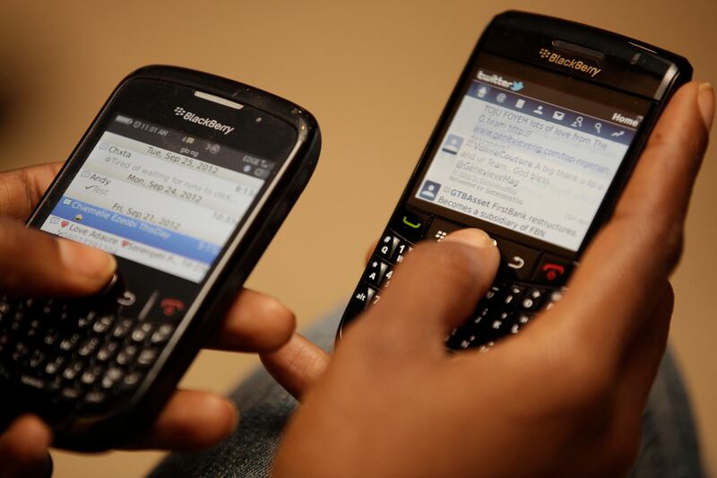 articles/2013/08/12/the-blackberry-s-death-rattle-gets-louder/130812-blackberry-gross-tease_gnox8w