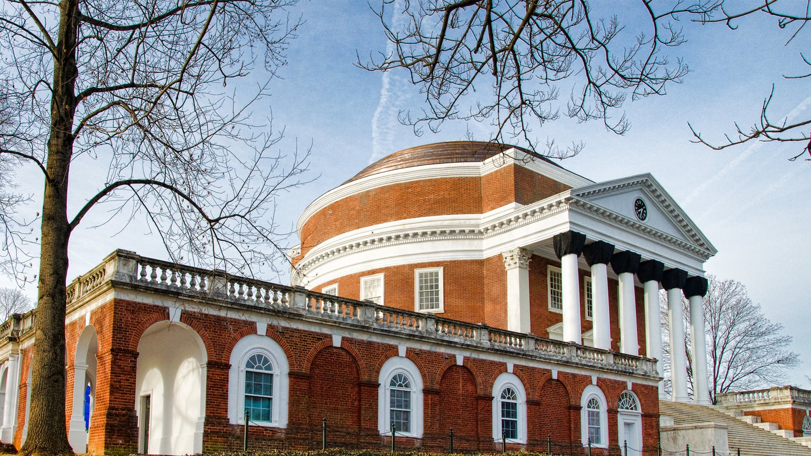 cheats/2014/11/20/uva-gang-rape-fraternity-vandalized/141120-university-virginia-cheat_rzyg0m