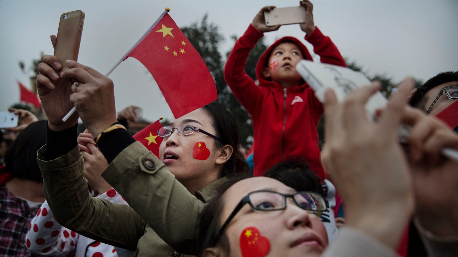 articles/2014/11/19/short-stories-from-the-new-china/141118-farabee-china-tease_tckebe