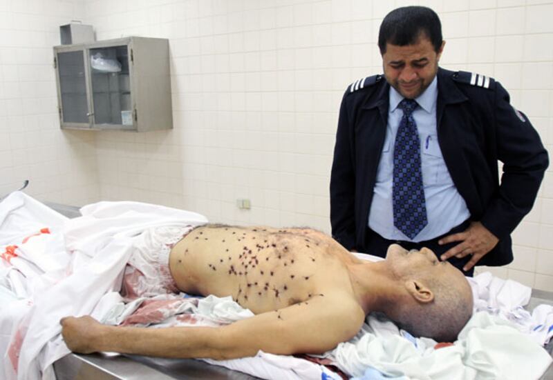 galleries/2011/02/18/bahrain-riots/bahrain-riots-4_aq5ya9