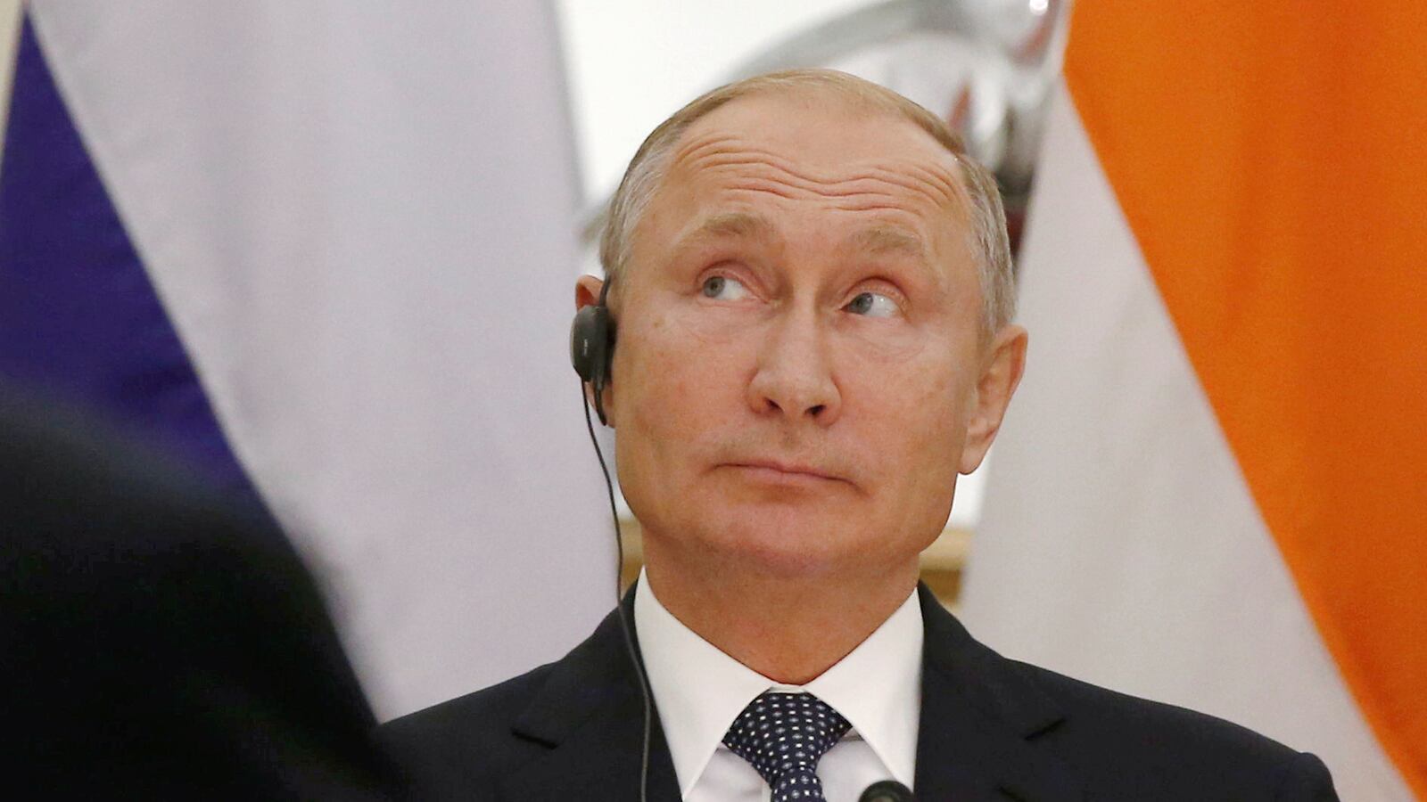 2018-10-05T091621Z_1912770635_RC128E8B18D0_RTRMADP_3_INDIA-RUSSIA-PUTIN_dyzusa