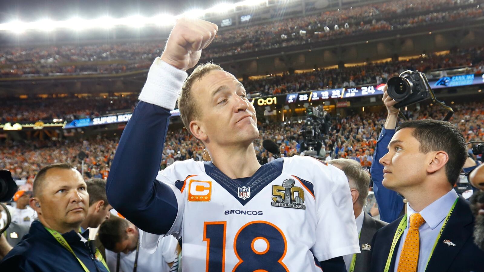 cheats/2016/02/07/who-is-winning-super-bowl-50/160207-peyton-victory-cheat_n9j9pi