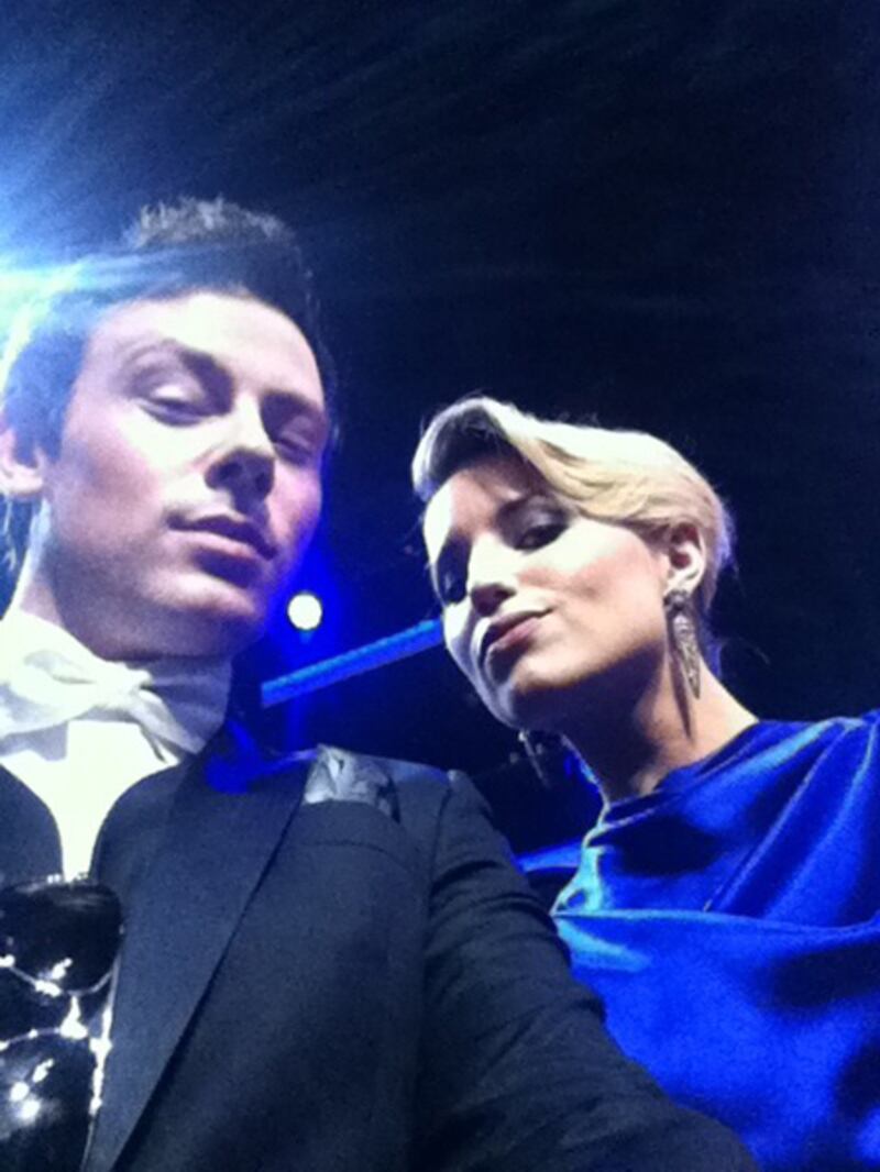 galleries/2011/09/19/emmy-twitter-pics-from-lea-michele-sofia-vergara-and-more-photos/emmy-twitter-pics-monteith_v3hea0