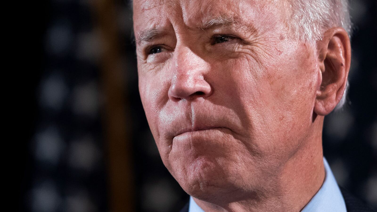 LewisBidenLeft_byf5dz