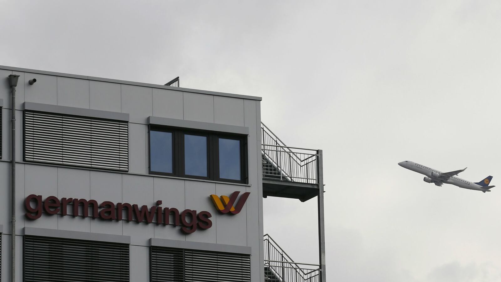 cheats/2015/04/02/germanwings-pilot-lied-to-docs-about-flying/150402-germanwings-cheat_euh3im