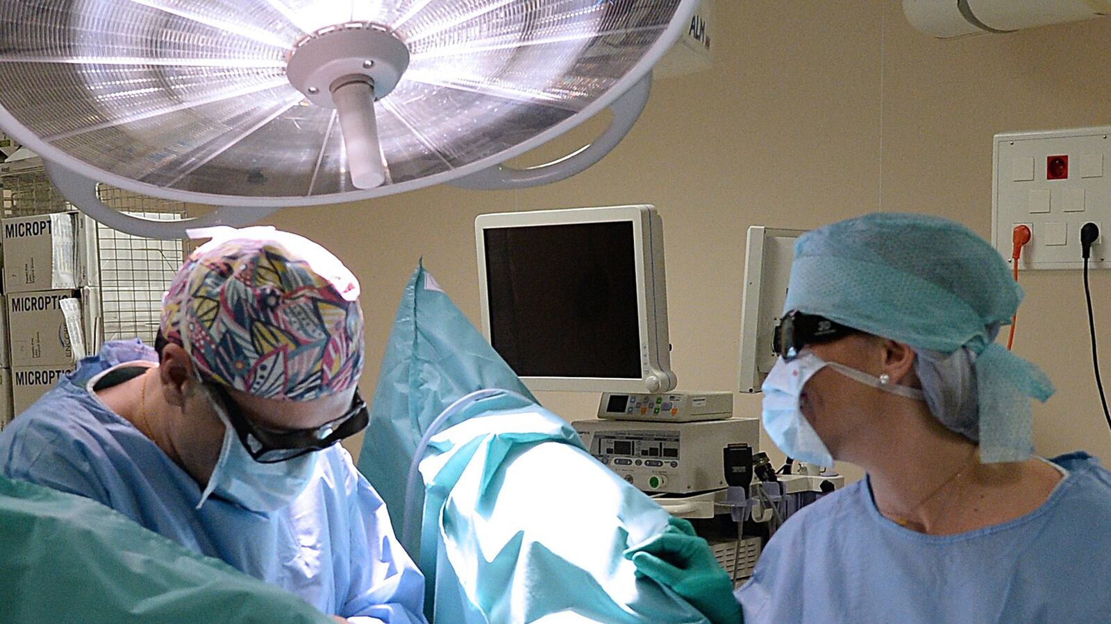 cheats/2014/04/18/fda-wary-of-gynecology-machine/140418-gynecology-cheat_txousd