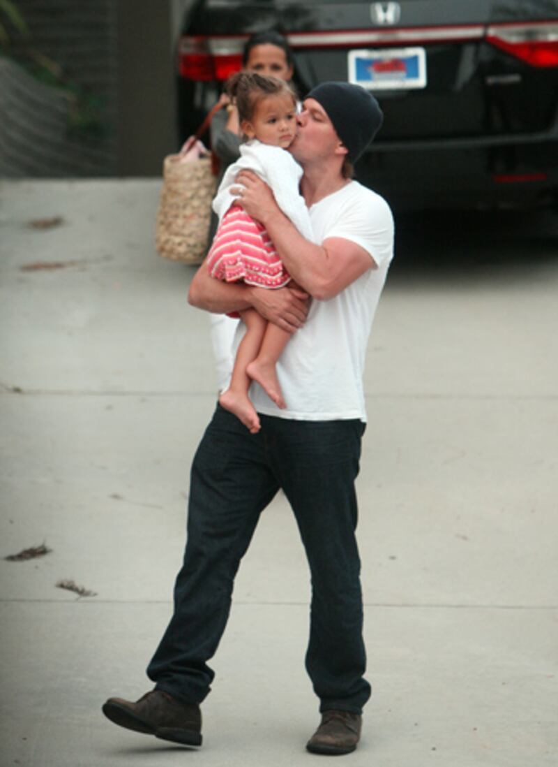 galleries/2011/06/18/celebrity-dads-on-fatherhood/gal-celeb-fathers-damon_vqgmcr