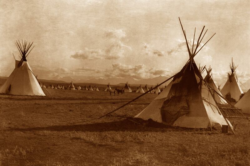 galleries/2015/07/04/edward-s-curtis-the-man-who-photographed-the-american-west/150630-curtis-american-west4_czmlc6