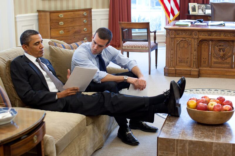 articles/2011/07/01/at-least-21-obama-aides-at-white-house-make-top-salary-of-172-200/white-house-salaries_wircrn