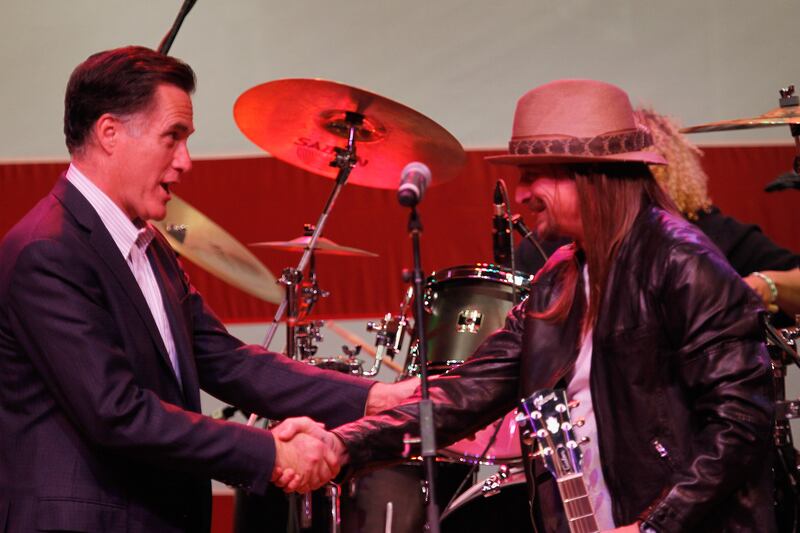 galleries/2012/10/04/stuff-mitt-romney-likes-big-bird-lakes-more/mitt-likes-8_ucw2c7