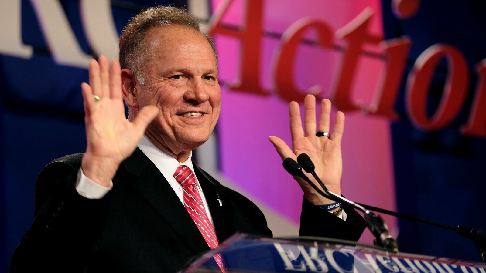 171111-roy-moore-revelations-accusers-cheat_vmrzqu