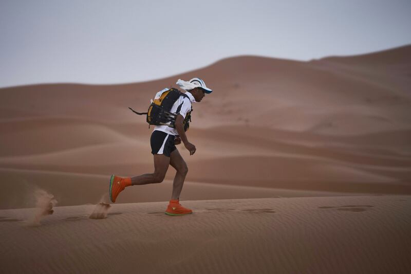 galleries/2016/04/13/marathon-in-the-moroccan-desert/160413-morocco-race1_he0dp0