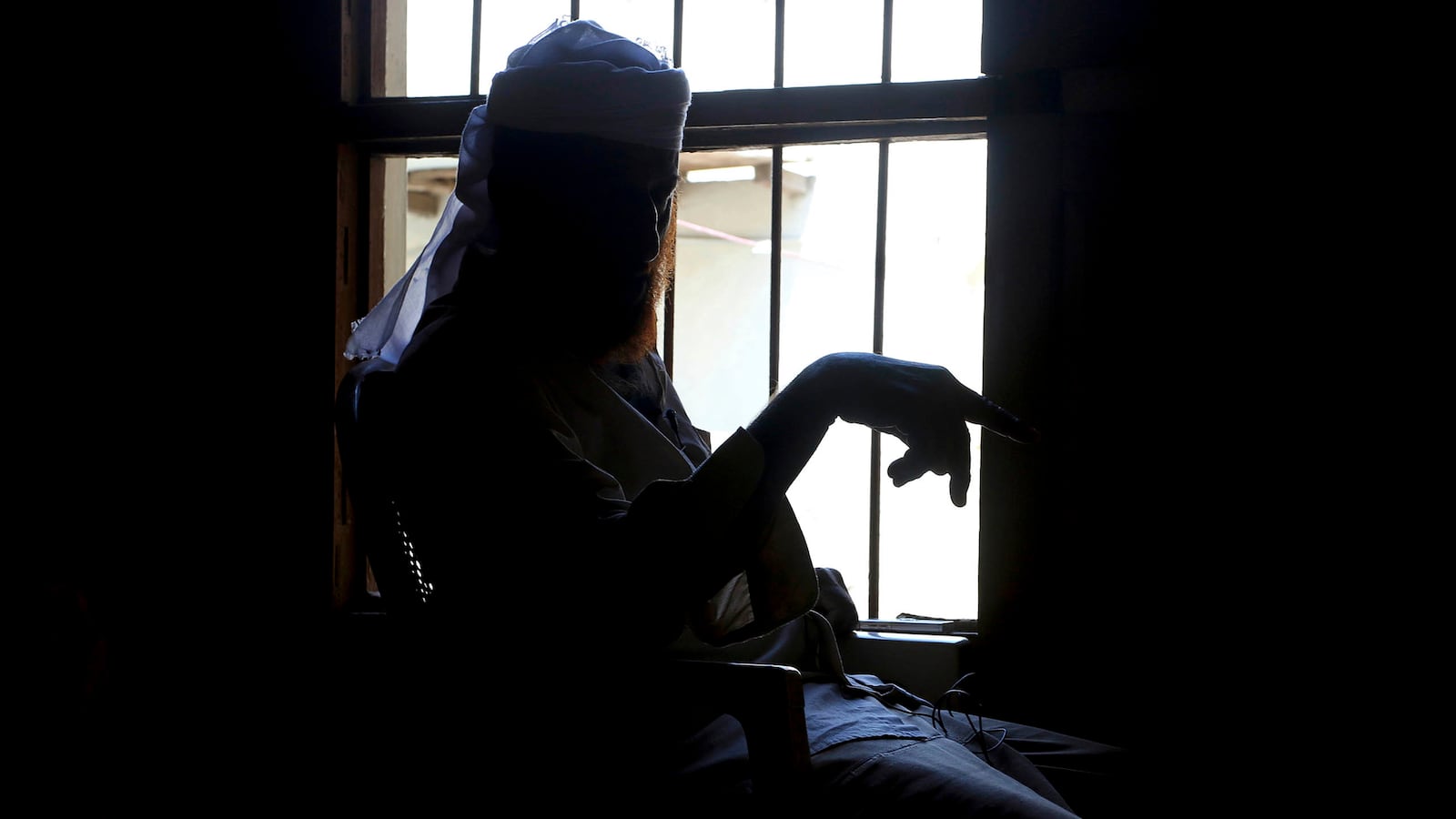 190130-ackerman-yemen-prisons-tease_ikfte5