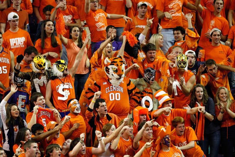 galleries/2011/03/20/die-hard-college-hoops-fans/college-basketball-fans---clemson-university_httnld