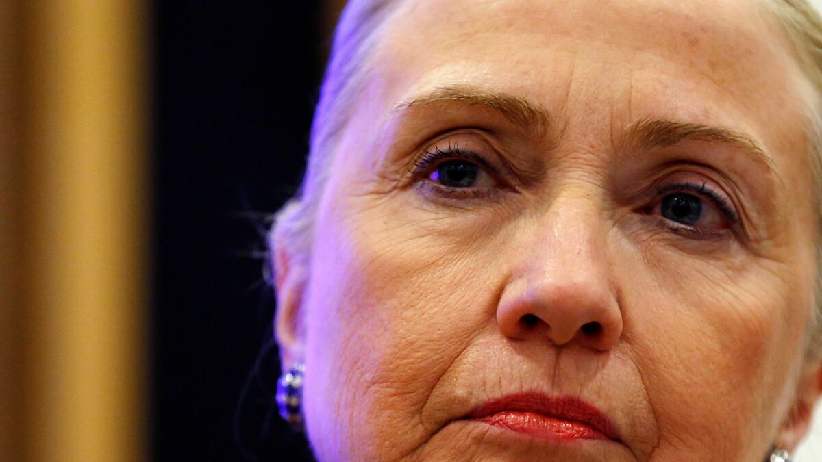 articles/2012/12/15/hillary-clinton-faints-what-caused-it/clinton-fainting-sepkowitz_bdyqjp