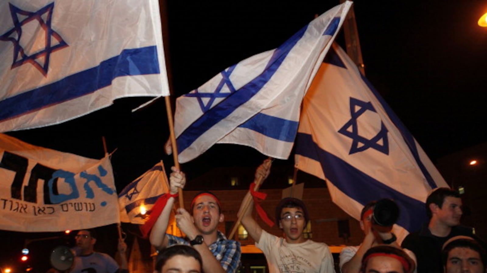 articles/2012/11/16/long-days-in-israel/Israel-solidarity-openz_qbby4r