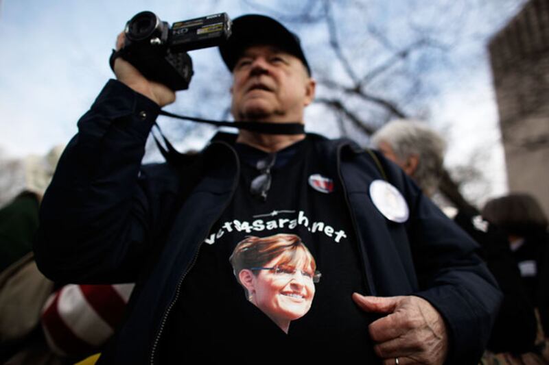 galleries/2010/04/14/tea-party-fashion/tea-party-fashion---palin_euj1b5