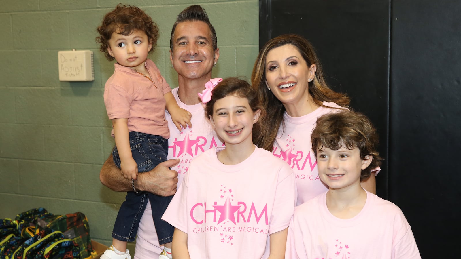 Scott Stapp and his wife Jaclyn Stapp and their kids.