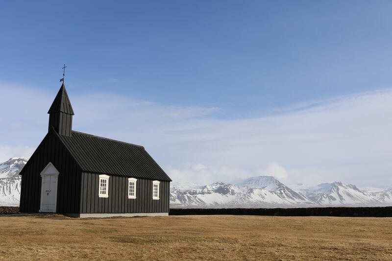 articles/2014/04/20/the-best-of-the-beast-april-14-april-20/140416-fallon-iceland-tease_ayzx4m