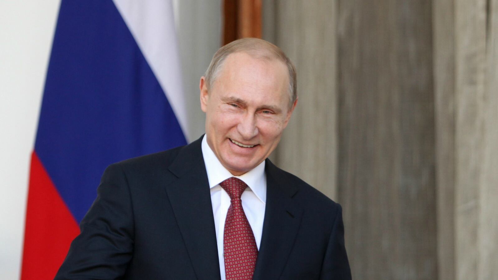 cheats/2014/12/16/obama-to-sign-new-russia-sanctions/141216-RUSSIA-sanctions_ncyhsr