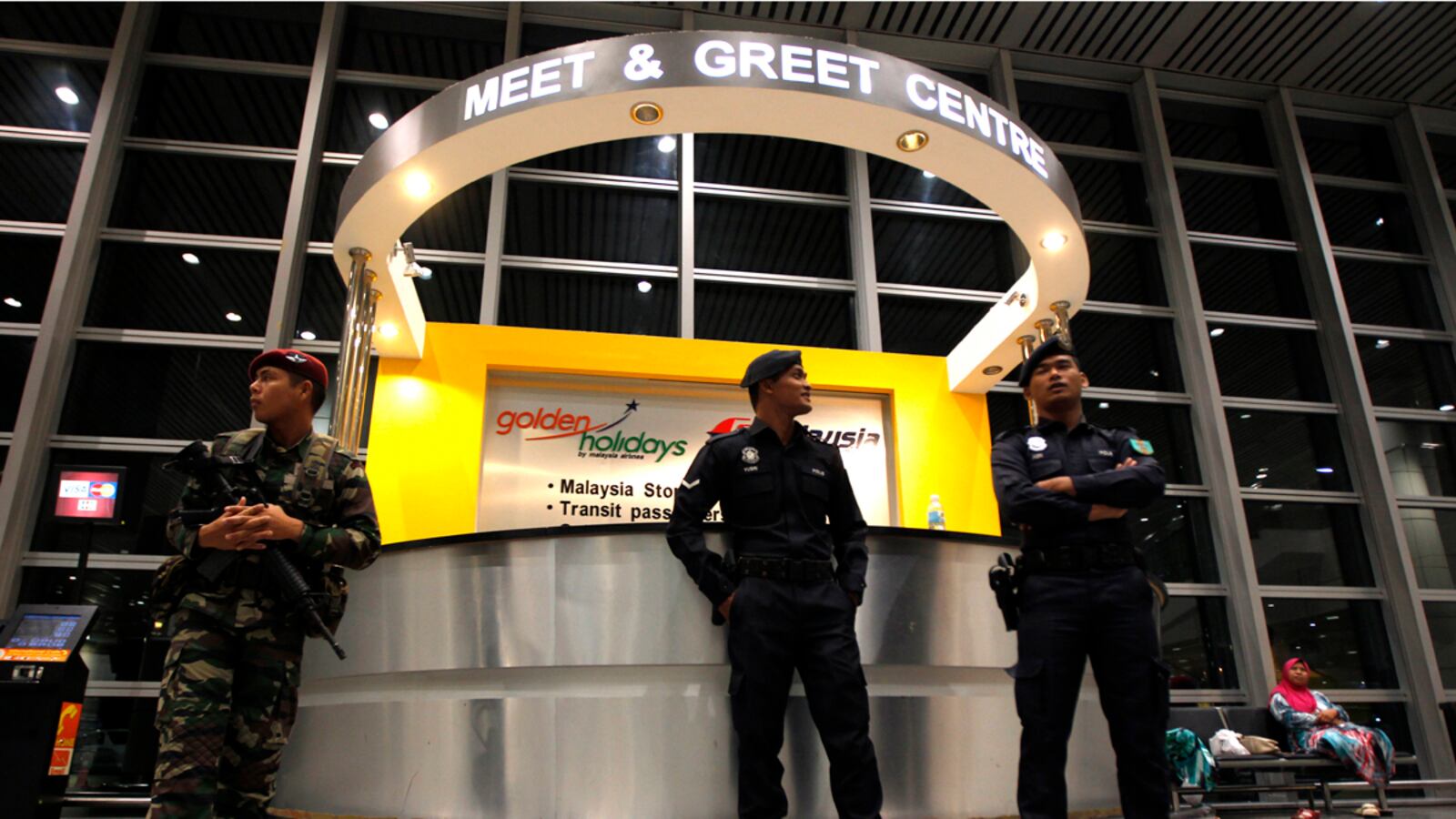 articles/2012/02/12/writer-hamza-kashgari-handed-over-to-saudis-for-blasphemous-tweets/tweeter-handed-over-to-saudis-giglio_ttqhaq