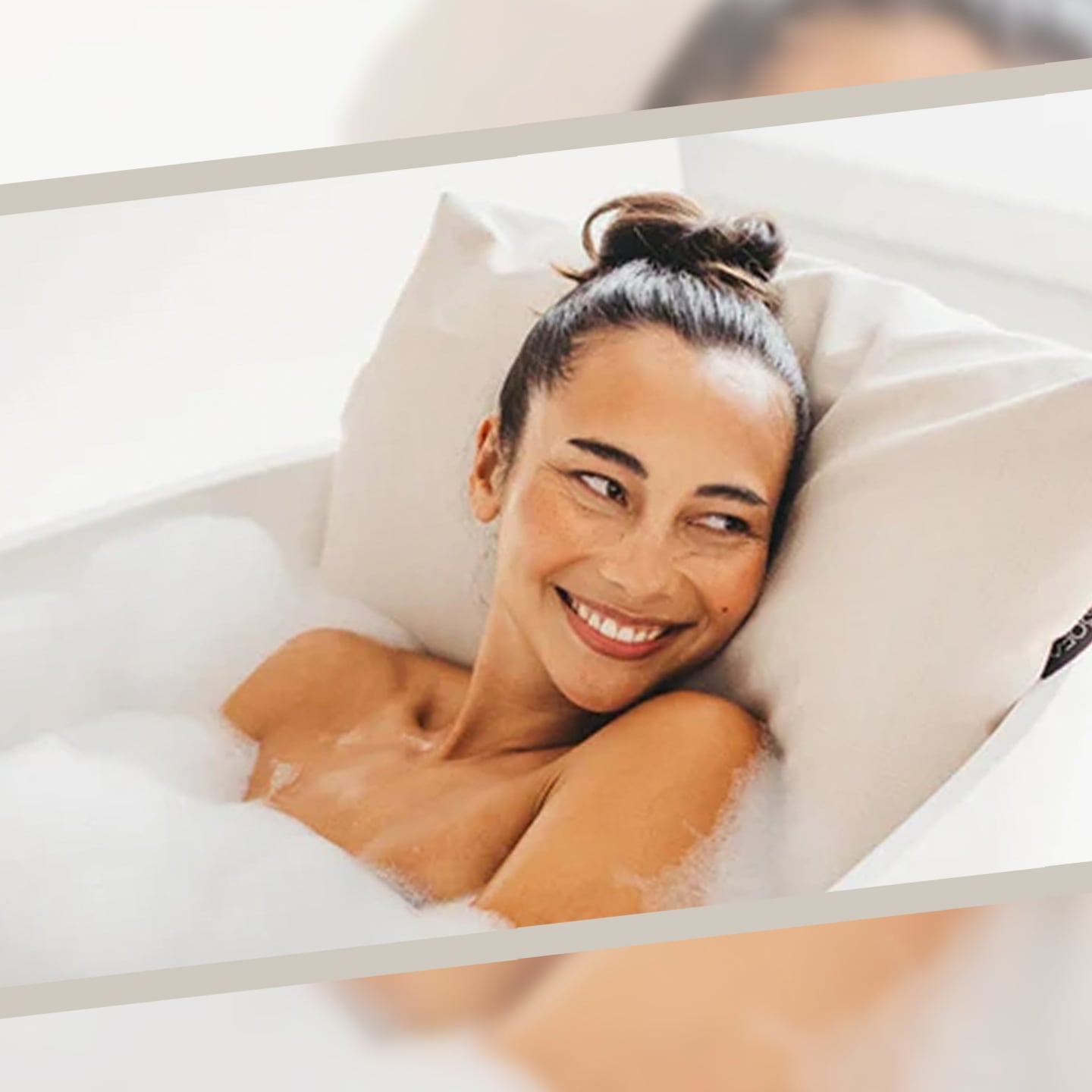Badesofa Pillow for Bath Tub Review | Scouted, The Daily Beast