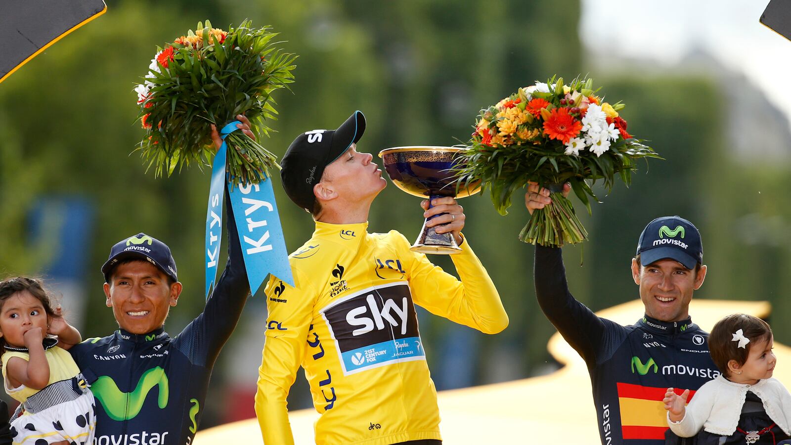 cheats/2015/07/26/chris-froome-wins-second-tour-de-france/150726-froome-cheat_vv77we