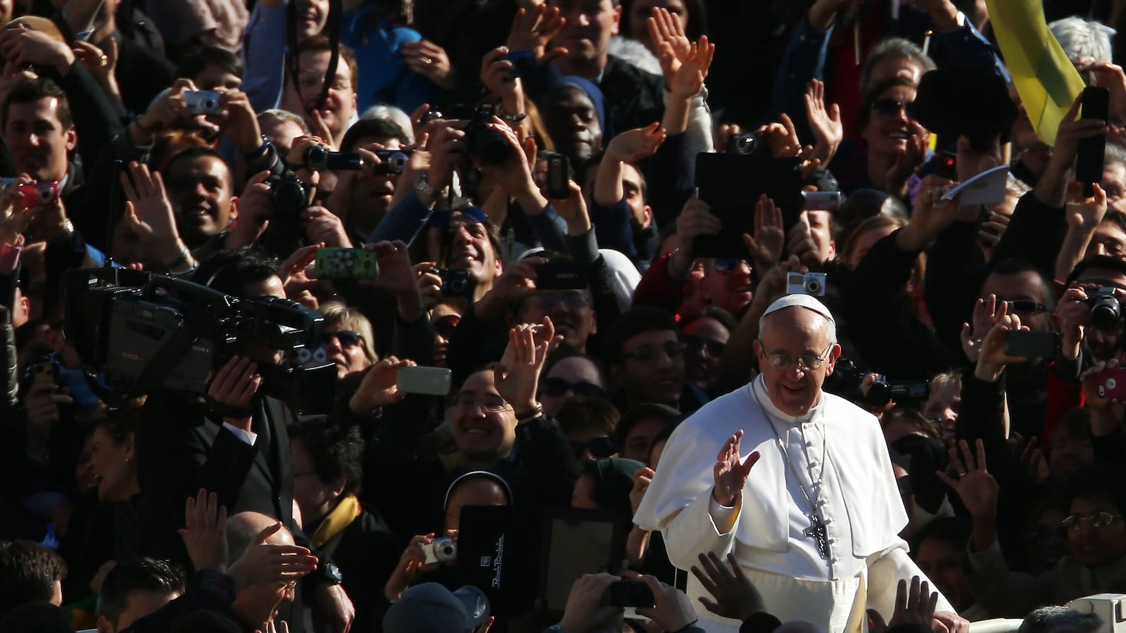 articles/2013/03/19/pope-francis-puts-a-ring-on-it-video-of-the-inauguration/130319-vb-pope-installation-tease_a6kutl